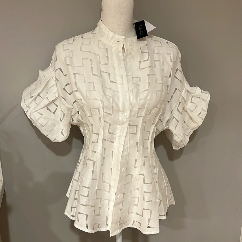 Beautifully made Italian Blouse - semi sheer with amazing puff sleeves size M